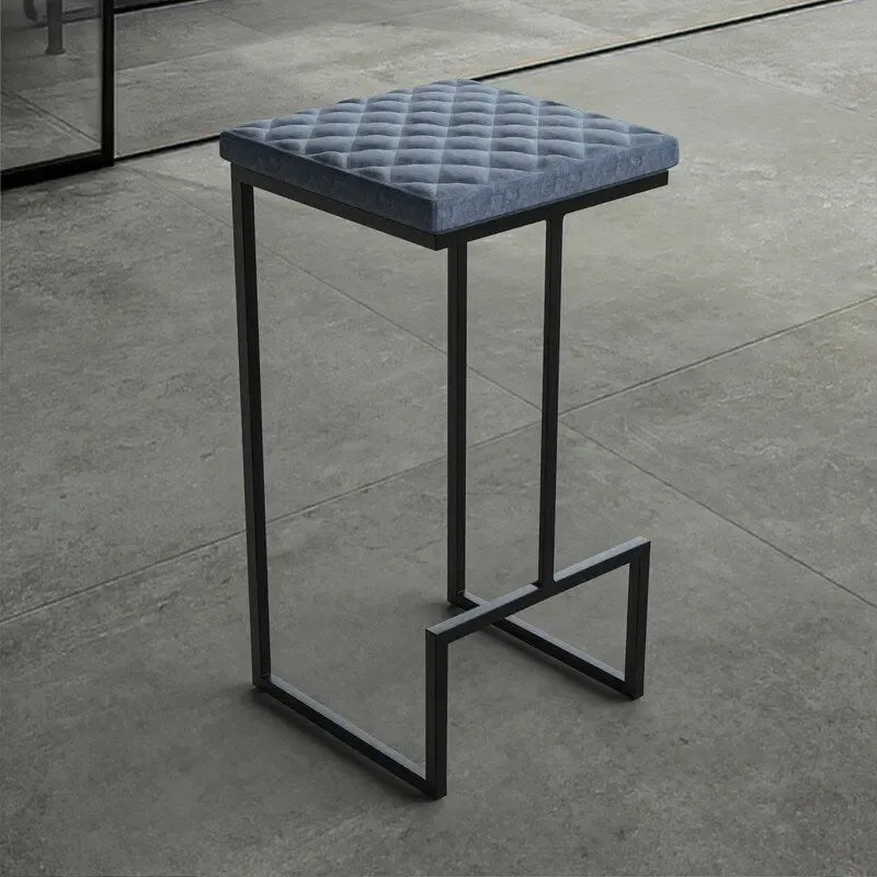 Tabouret de bar moderne en cuir matelassé avec assise carrée rembourrée et repose-pieds pour bar et comptoirs de cuisine