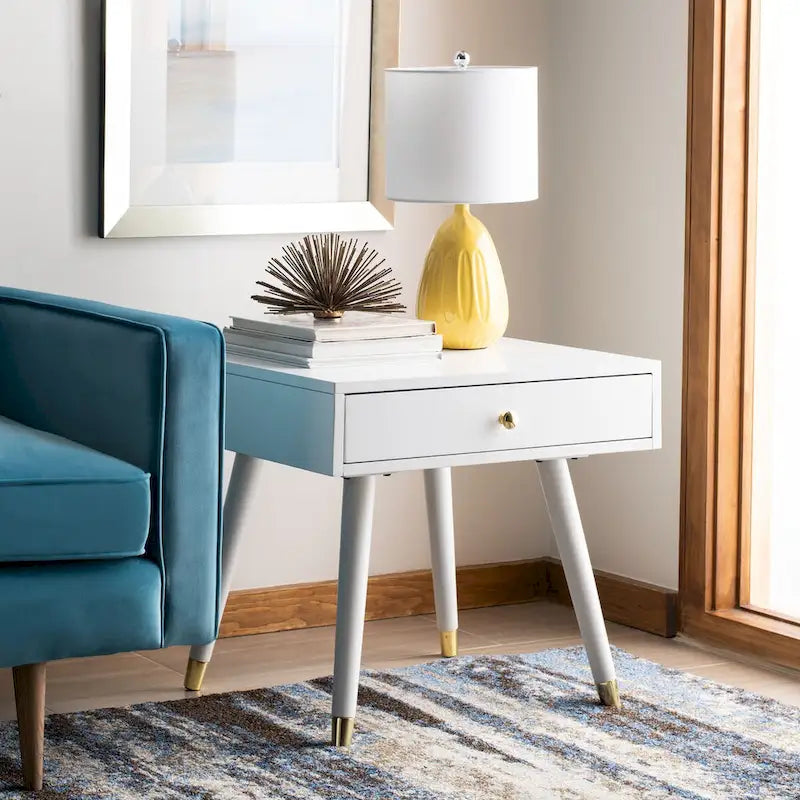Table d'appoint Sunny Mid-Century avec embouts dorés - 24Lx24Px22H